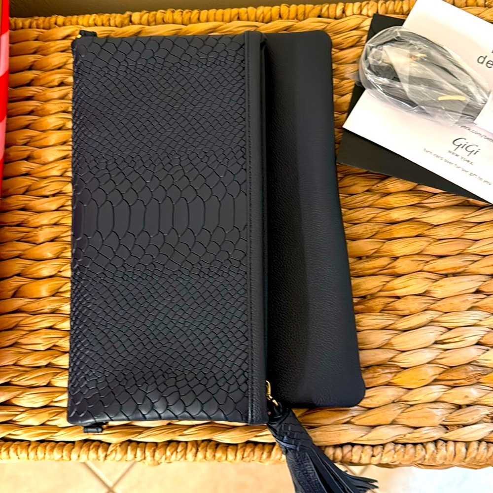 Navy clutch reptile texture NWT